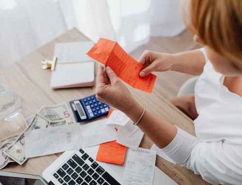 The Bookkeeping Warning Signs Small Business Owners Try to Ignore (Until They Can’t)